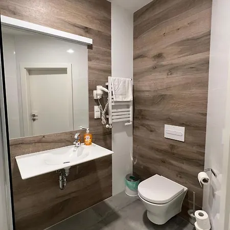 Czarna Gora 112 아파트